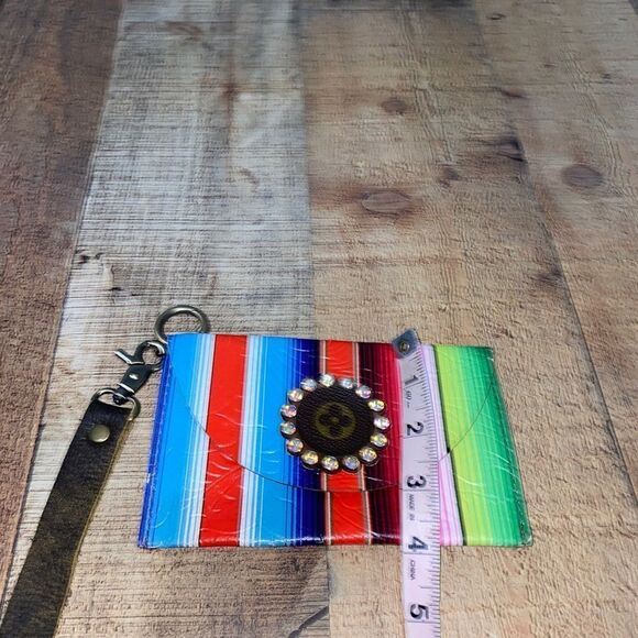 Leather serape wristlet upcycled - Picture 10 of 12
